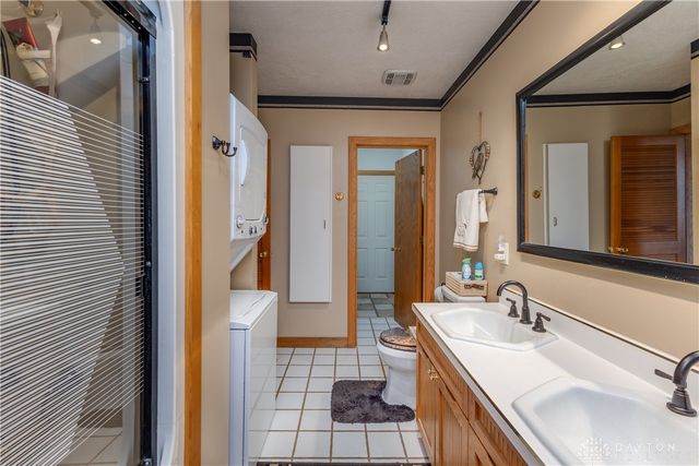 1000 Echo Lake Drive, Piqua, OH 45356