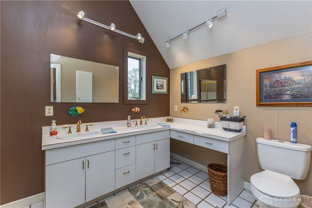 1000 Echo Lake Drive, Piqua, OH 45356