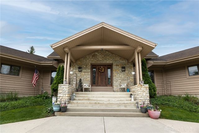 1000 Echo Lake Drive, Piqua, OH 45356