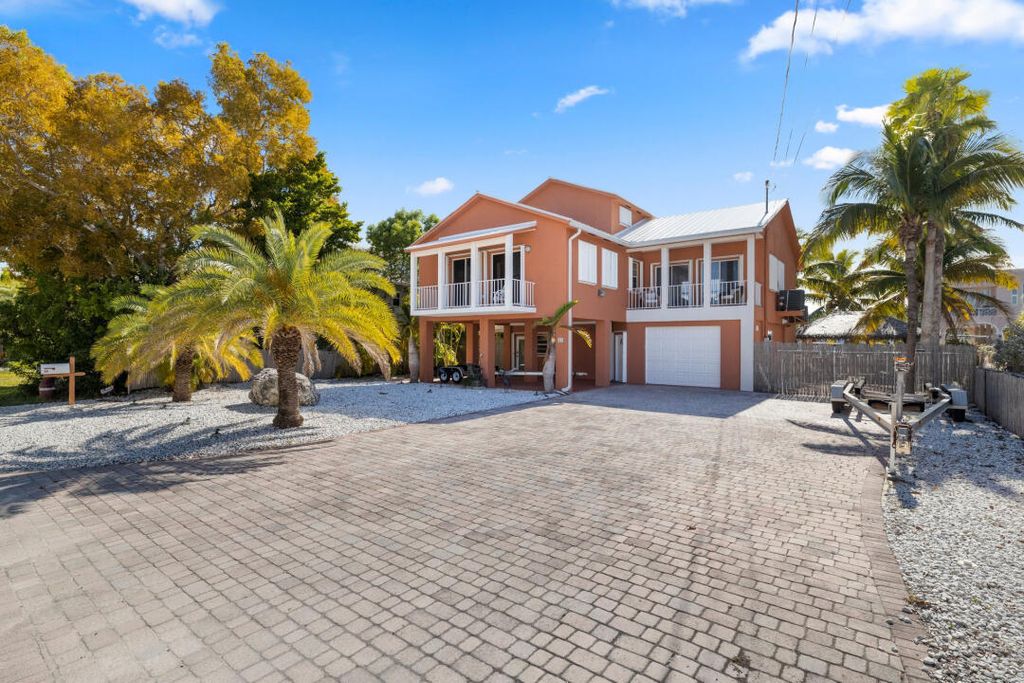S 23 Exuma Road, Key Largo, FL 33037