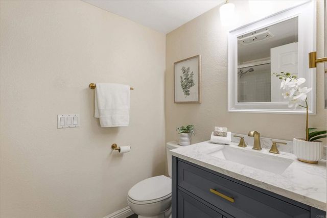 6971 Ballena Way 2, Carlsbad, CA 92009