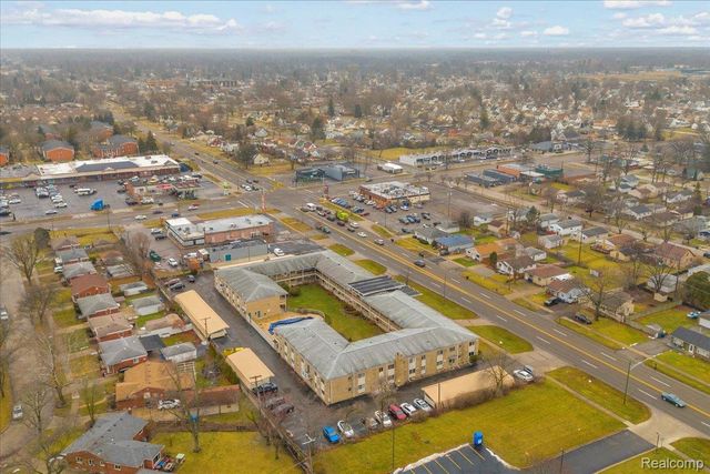 7350 N Inkster Road 17, Dearborn Heights, MI 48127