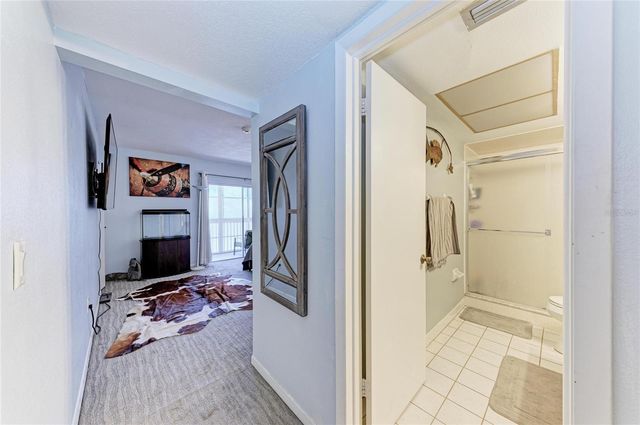 4920 38TH WAY S 210, St Petersburg, FL 33711