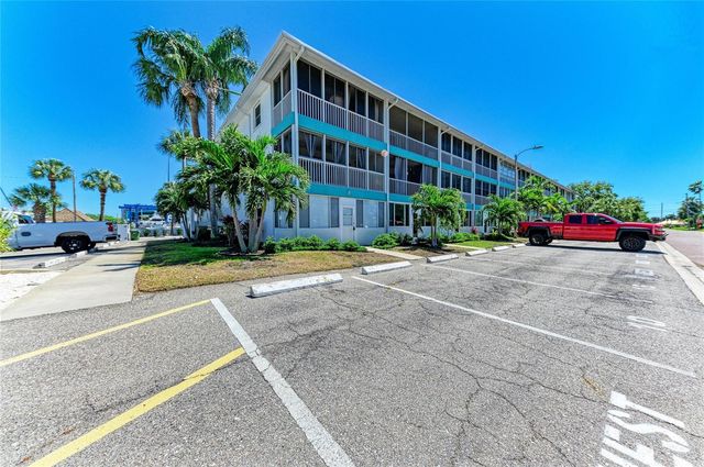 4920 38TH WAY S 210, St Petersburg, FL 33711