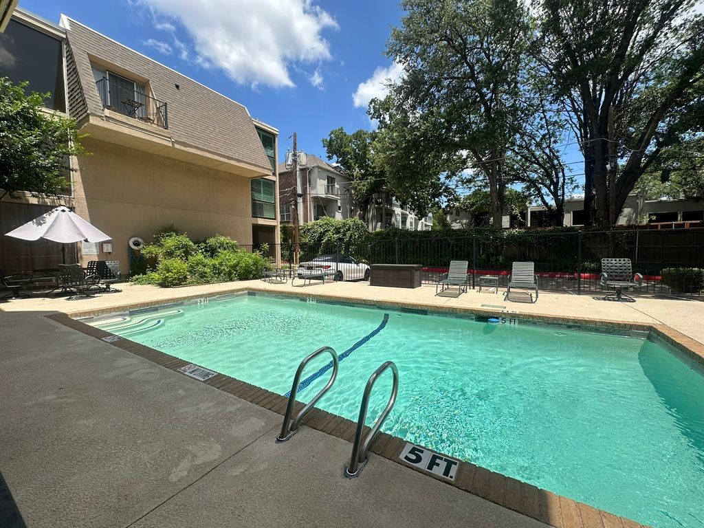4044 Buena Vista Street 204, Dallas, TX 75204