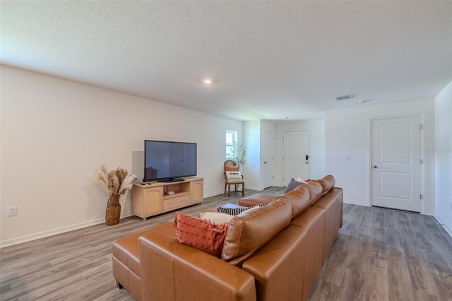 2274 MAJESTIC SPAN AVENUE, Eagle Lake, FL 33839