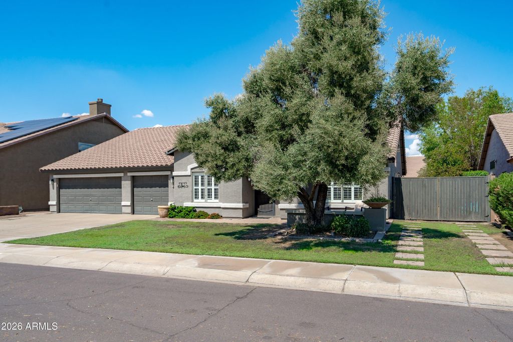 8534 W 8534 W Melinda Lane, Peoria, AZ 85382 — photo 5