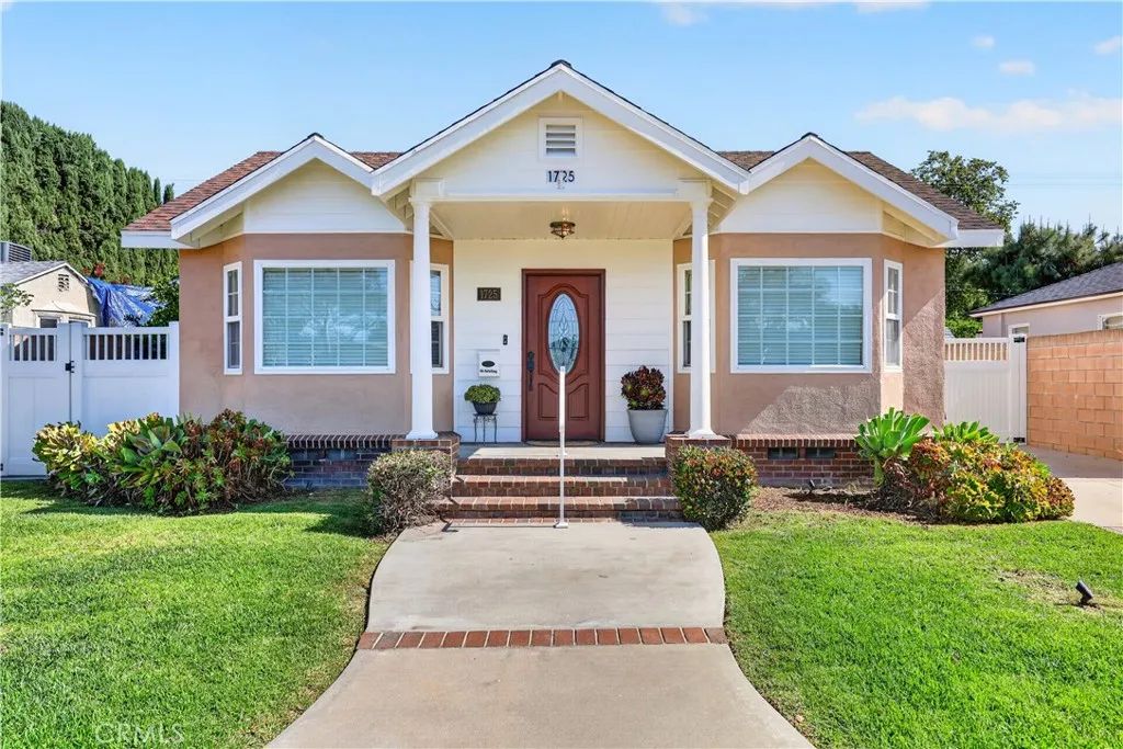 1725 3rd, La Verne, CA 91750