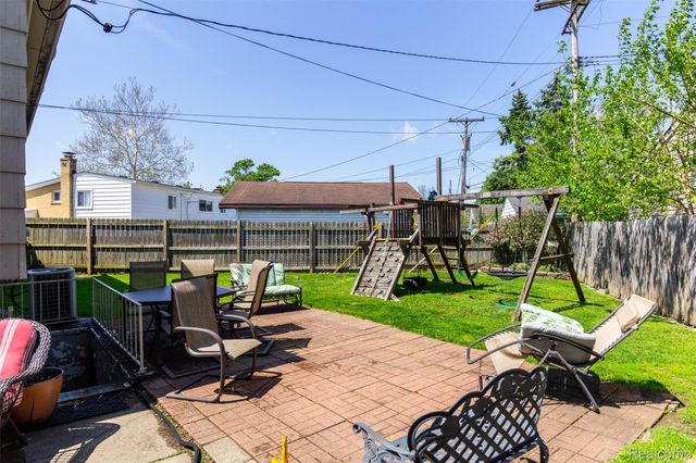 8315 Ingram Street, Westland, MI 48185