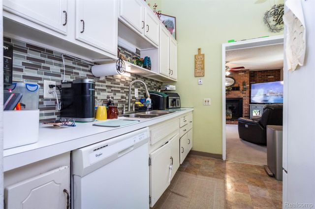 8315 Ingram Street, Westland, MI 48185