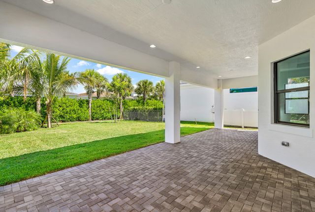 13577 Artisan Circle, Palm Beach Gardens, FL 33418