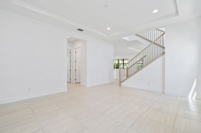 13577 Artisan Circle, Palm Beach Gardens, FL 33418