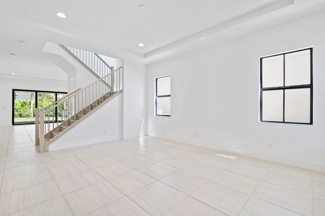 13577 Artisan Circle, Palm Beach Gardens, FL 33418