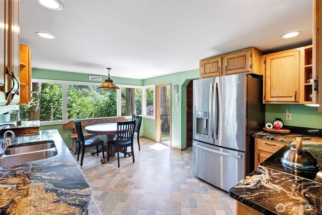 17401 Renton Maple Valley Road SE, Maple Valley, WA 98038