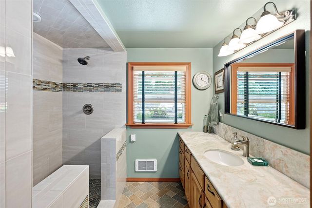 17401 Renton Maple Valley Road SE, Maple Valley, WA 98038