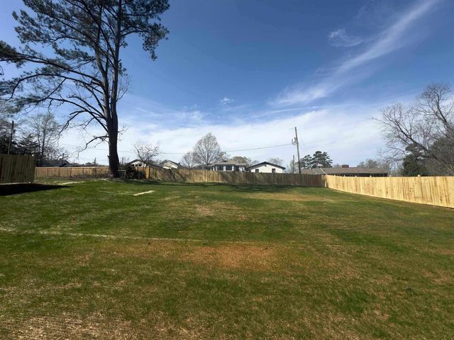 512 E Hayne Street, Woodruff, SC 29388