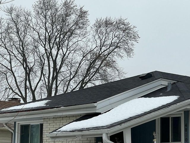 4860 N 104th STREET, Milwaukee, WI 53225