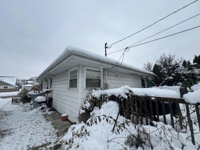 4860 N 104th STREET, Milwaukee, WI 53225