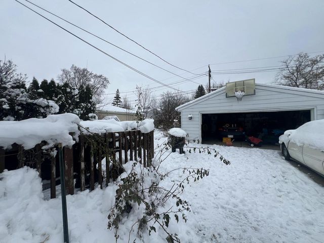 4860 N 104th STREET, Milwaukee, WI 53225