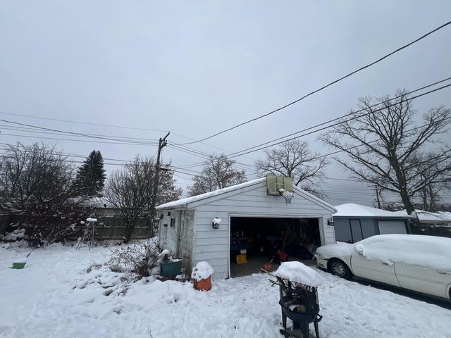 4860 N 104th STREET, Milwaukee, WI 53225