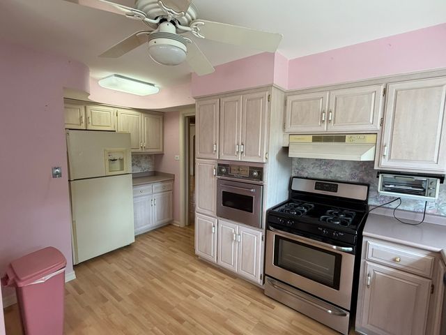 9615 Parkside Avenue, Oak Lawn, IL 60453