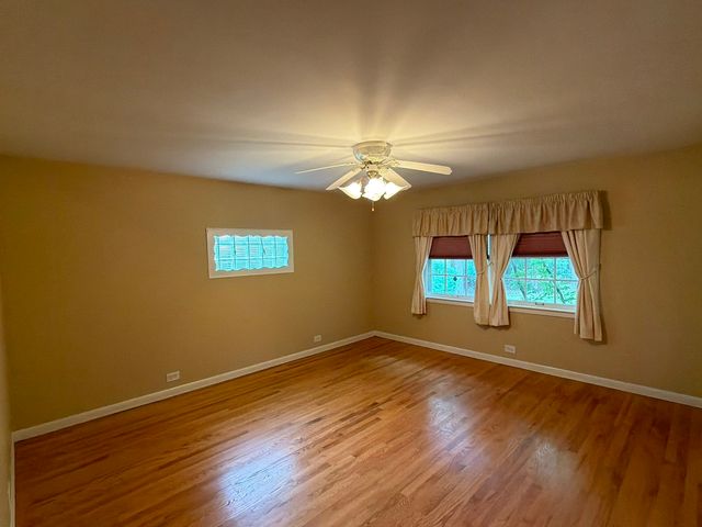 9615 Parkside Avenue, Oak Lawn, IL 60453