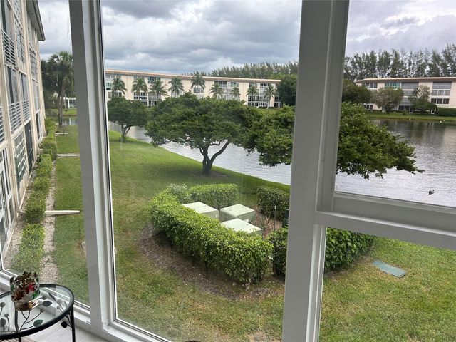 1902 Bermuda Cir G2, Coconut Creek, FL 33066