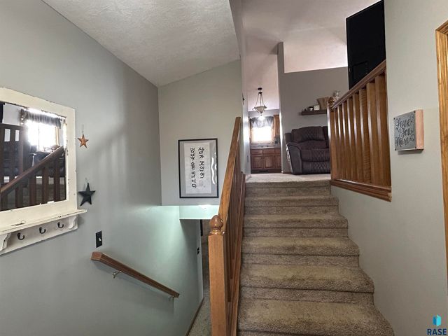 27180 468th Ave Avenue, Tea, SD 57064