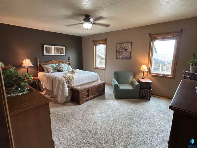 27180 468th Ave Avenue, Tea, SD 57064