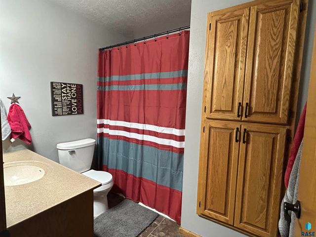 27180 468th Ave Avenue, Tea, SD 57064