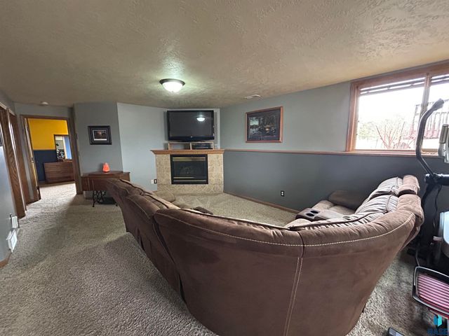 27180 468th Ave Avenue, Tea, SD 57064