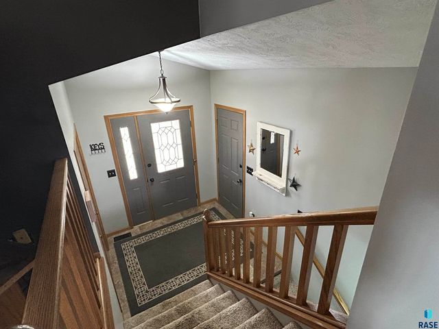 27180 468th Ave Avenue, Tea, SD 57064