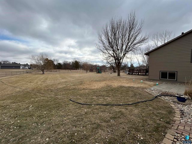 27180 468th Ave Avenue, Tea, SD 57064