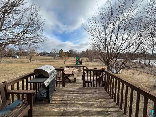 27180 468th Ave Avenue, Tea, SD 57064