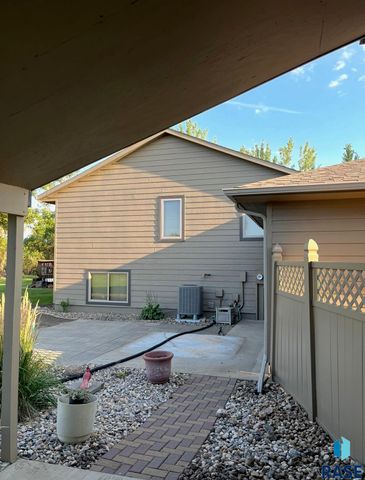 27180 468th Ave Avenue, Tea, SD 57064