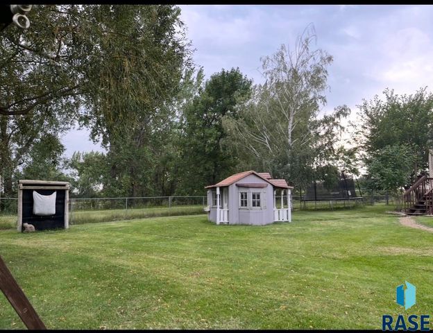 27180 468th Ave Avenue, Tea, SD 57064