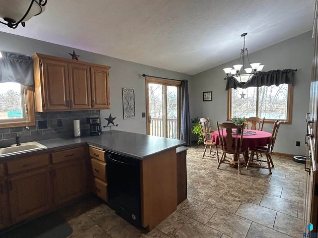 27180 468th Ave Avenue, Tea, SD 57064