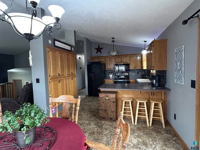 27180 468th Ave Avenue, Tea, SD 57064