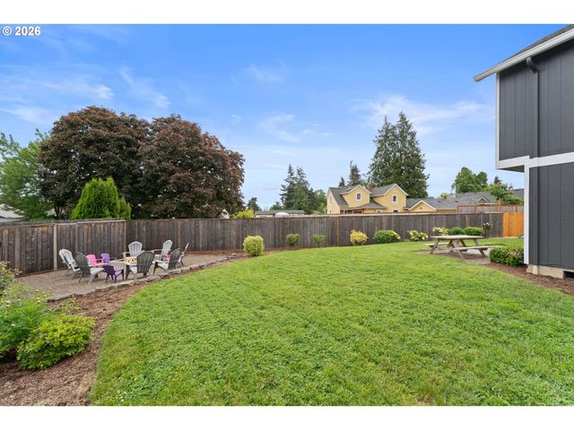 12717 ROMAN Ct, Oregon City, OR 97045