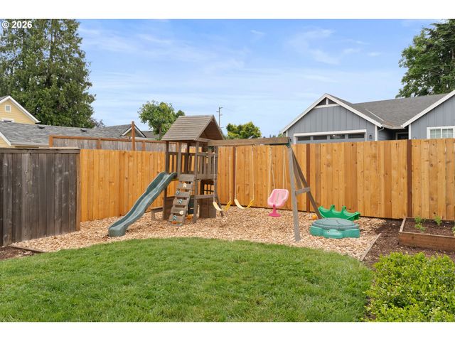 12717 ROMAN Ct, Oregon City, OR 97045
