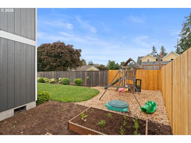 12717 ROMAN Ct, Oregon City, OR 97045