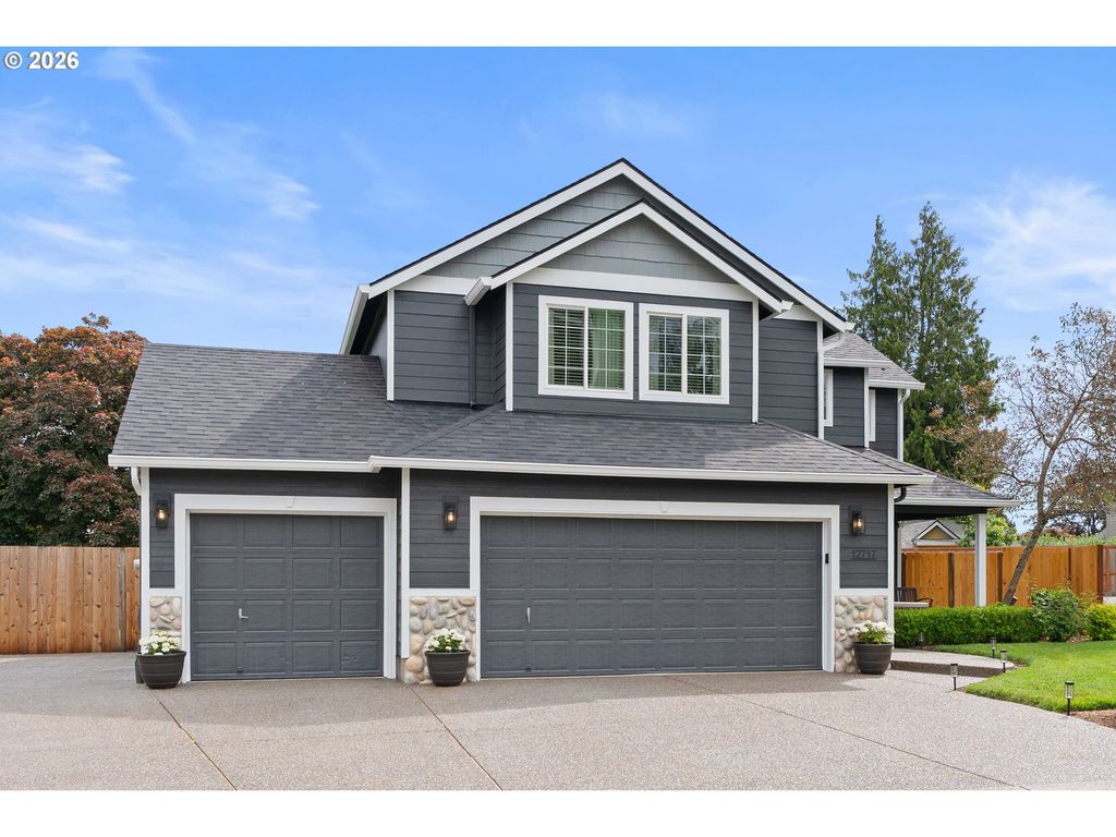 12717 ROMAN Ct, Oregon City, OR 97045