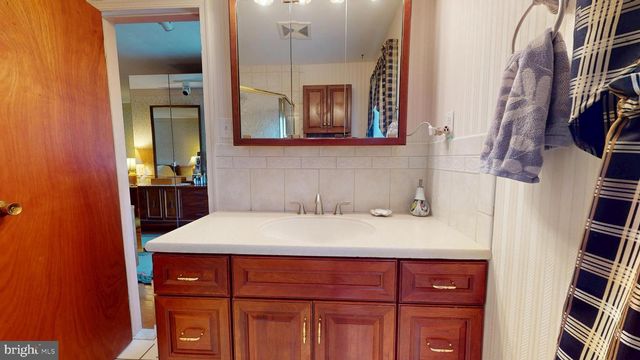 1 ALBERTS CT, Richboro, PA 18954
