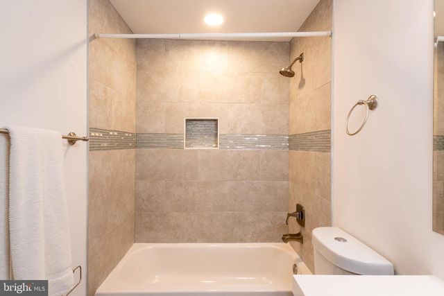 12111 WINDBROOK DR, Clinton, MD 20735