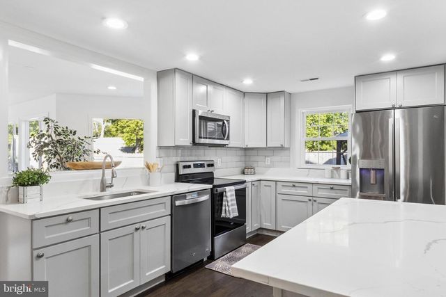 12111 WINDBROOK DR, Clinton, MD 20735