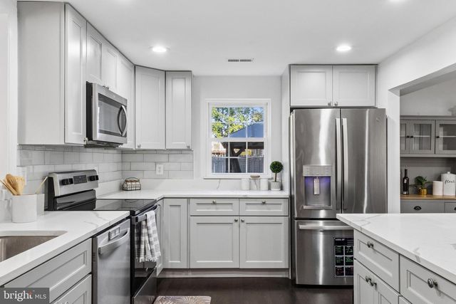12111 WINDBROOK DR, Clinton, MD 20735
