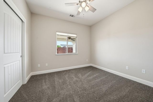 130 Golden Leaf Ct, Valley Springs, CA 95252