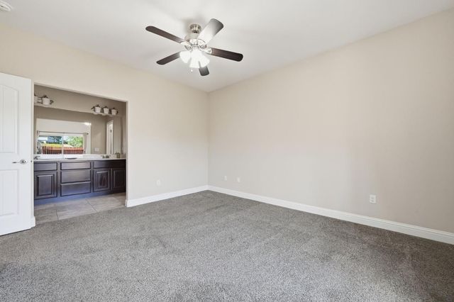 130 Golden Leaf Ct, Valley Springs, CA 95252