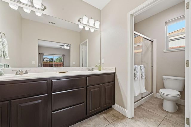 130 Golden Leaf Ct, Valley Springs, CA 95252