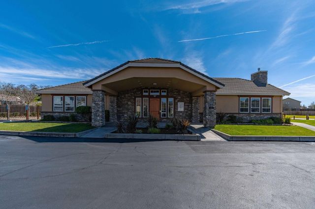 130 Golden Leaf Ct, Valley Springs, CA 95252